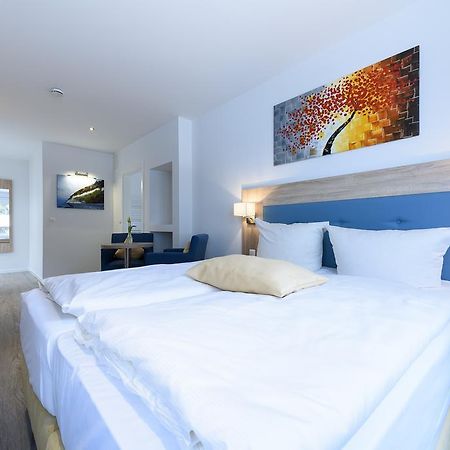 Hotel Boddenhus Garni Zingst Bagian luar foto