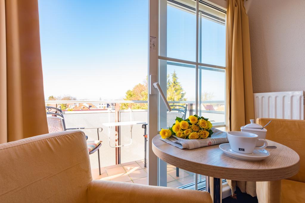Hotel Boddenhus Garni Zingst Bagian luar foto