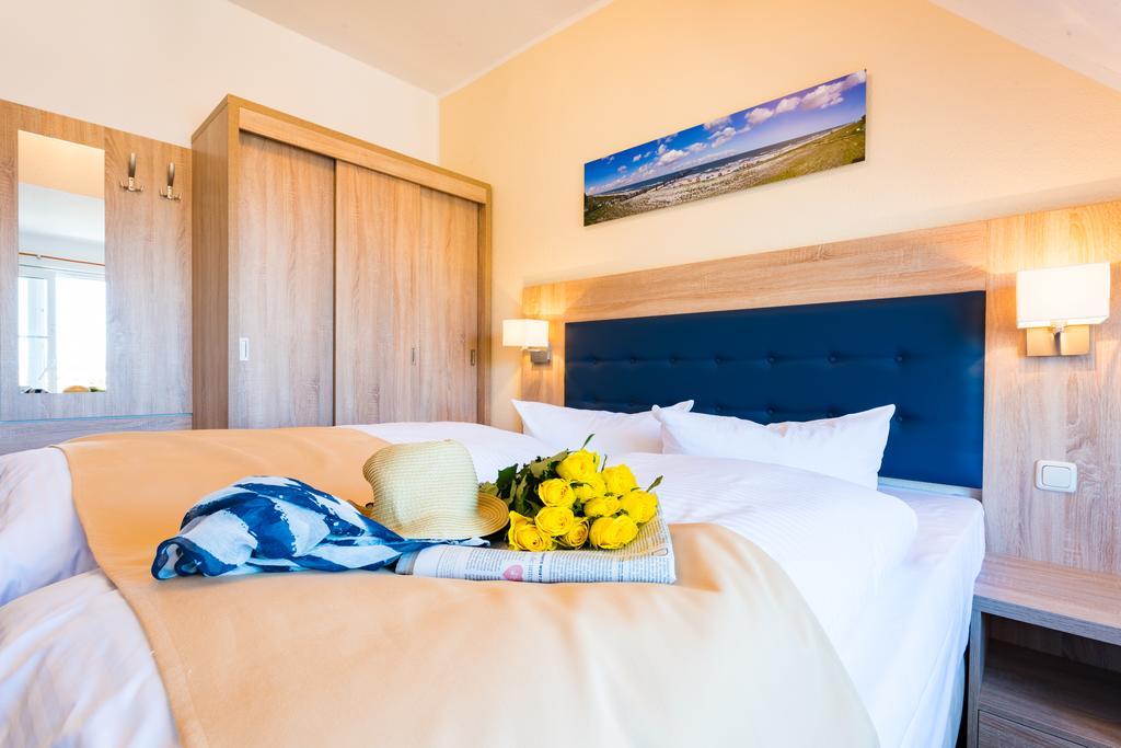Hotel Boddenhus Garni Zingst Bagian luar foto