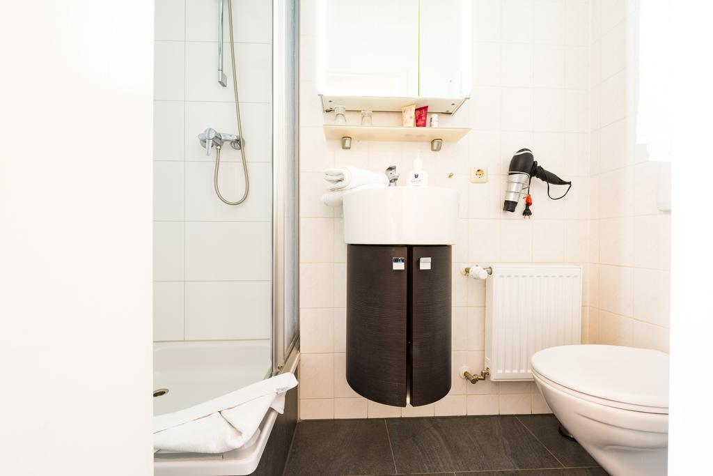 Hotel Boddenhus Garni Zingst Bagian luar foto