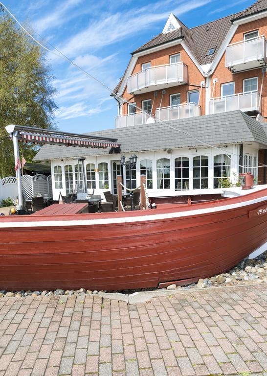Hotel Boddenhus Garni Zingst Bagian luar foto