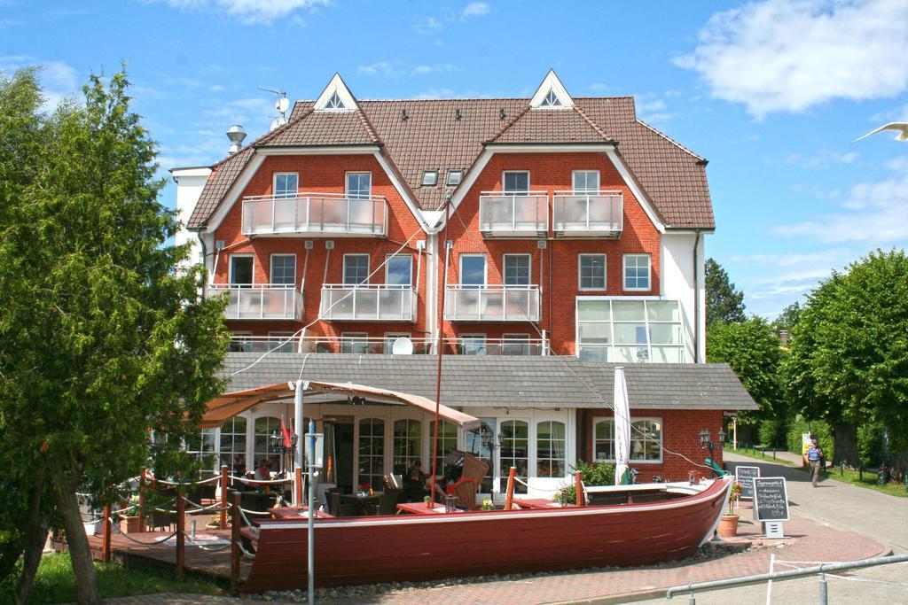 Hotel Boddenhus Garni Zingst Bagian luar foto